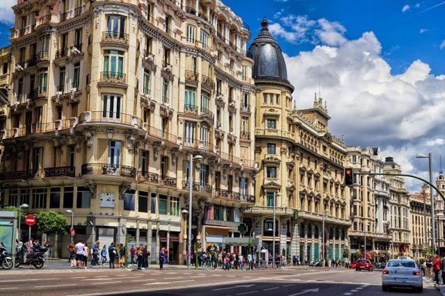 Elegante Loft En Chueca Apartment Madrid Exterior photo